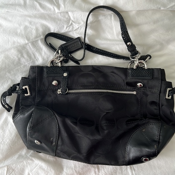 Black Coach purse - Picture 4 of 11